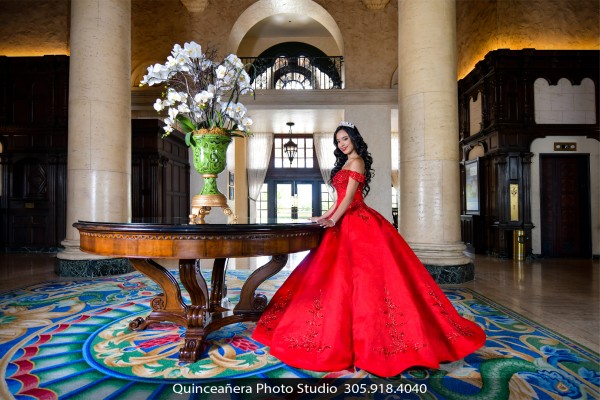Gorgeous Red Quinceanera Dress for an Unforgettable Celebration!